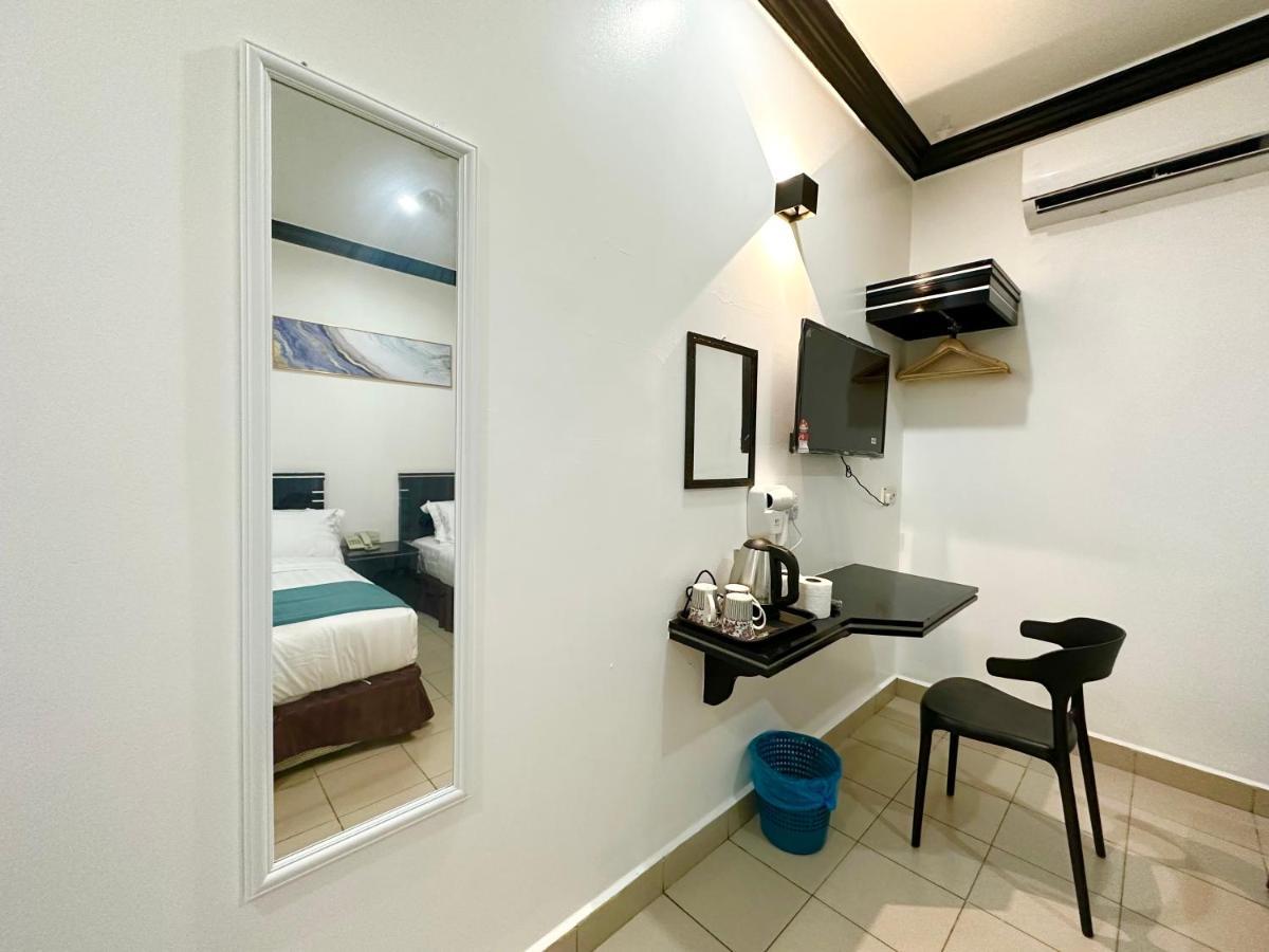 Tourist Centre By Hotspot Essential 2*