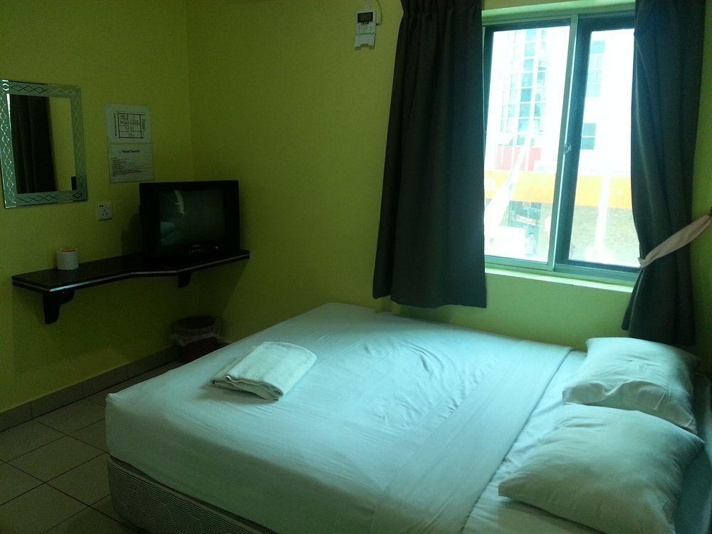 Tourist Centre By Hotspot Essential Hotel 2*